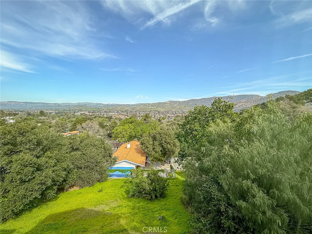 1059 Alta Vista Simi Valley, CA 93063