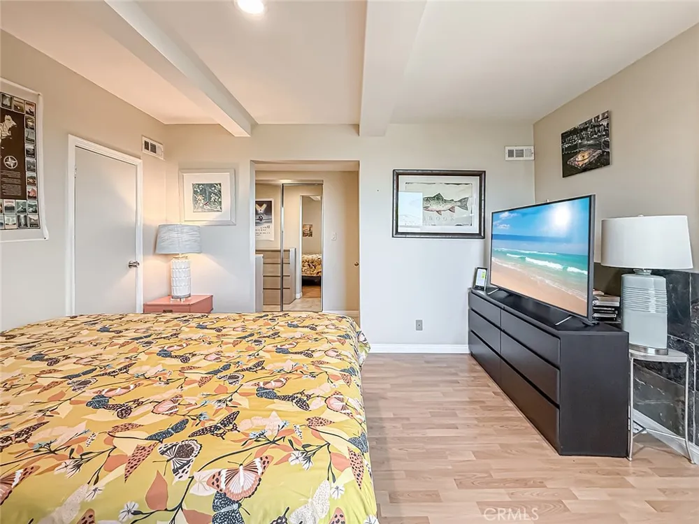 1059 Alta Vista Simi Valley, CA 93063
