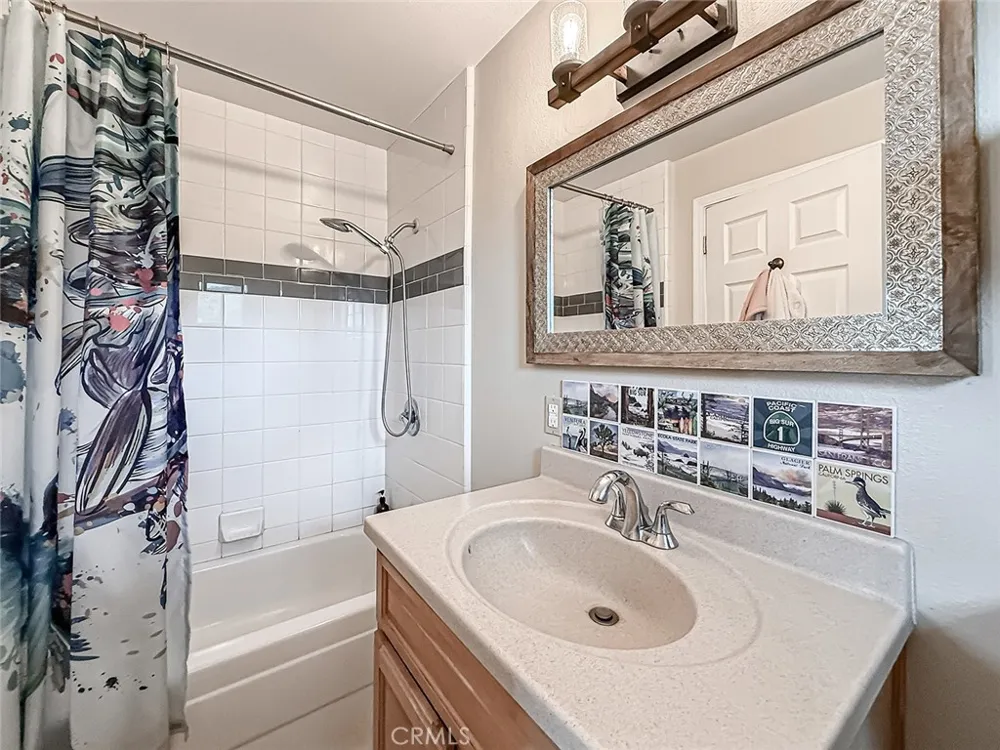 1059 Alta Vista Simi Valley, CA 93063