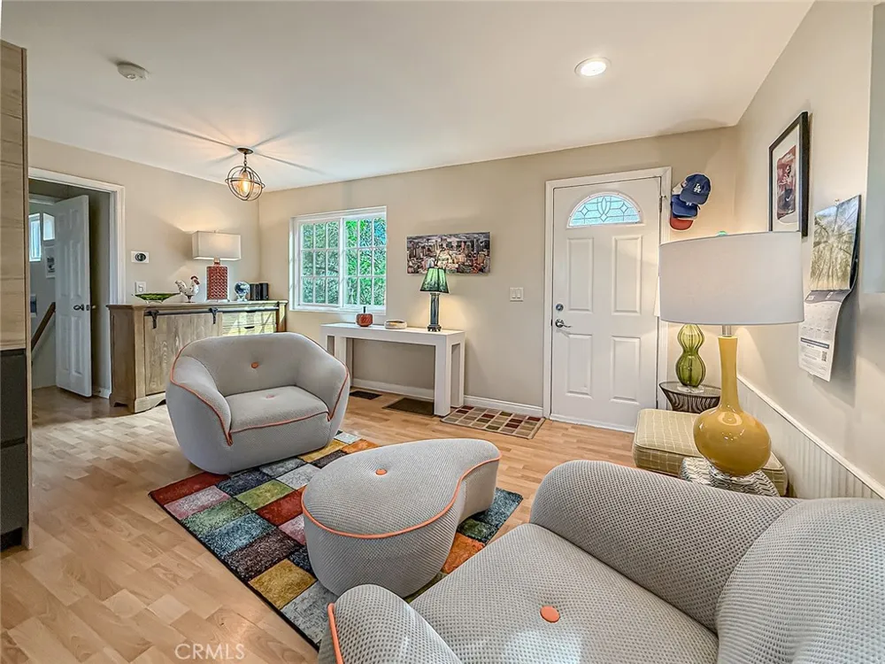 1059 Alta Vista Simi Valley, CA 93063
