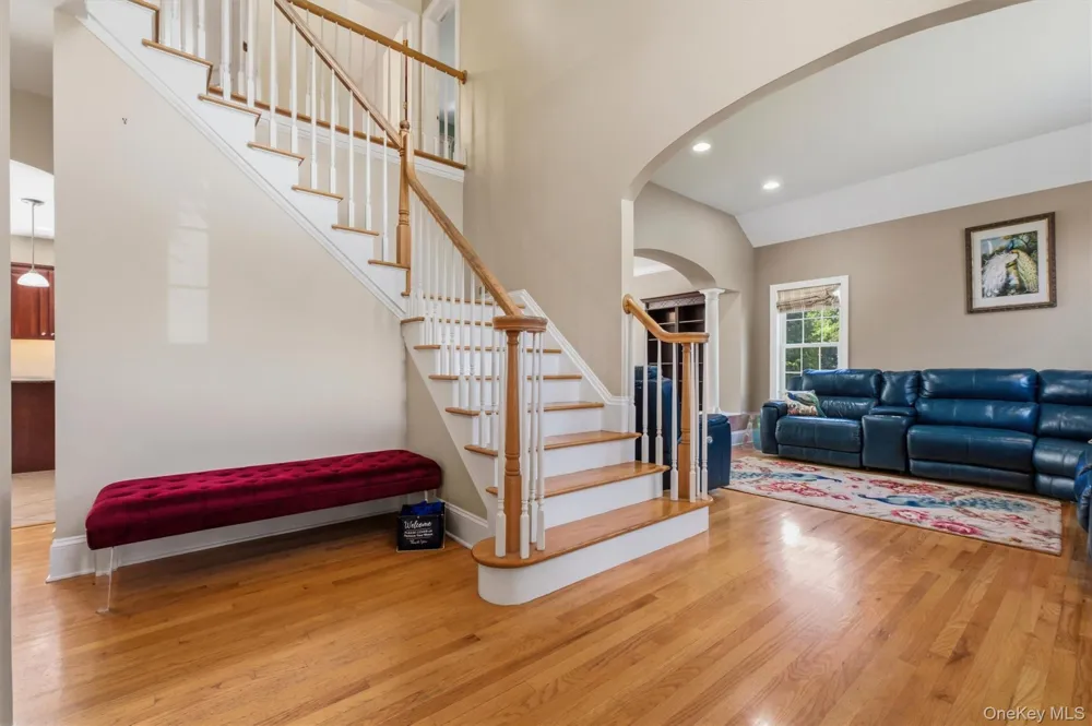 17 Arbor Court Poughkeepsie, NY 12603