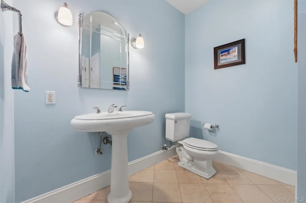 17 Arbor Court Poughkeepsie, NY 12603