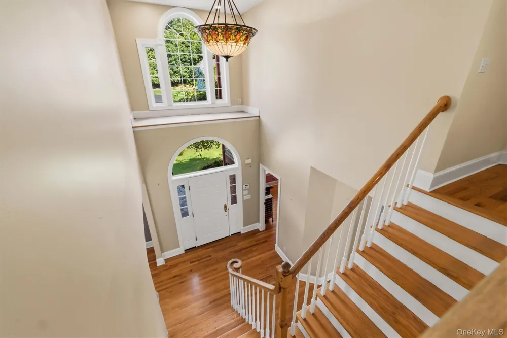 17 Arbor Court Poughkeepsie, NY 12603