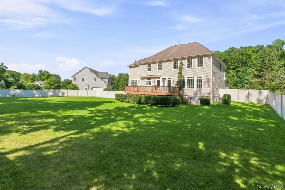 17 Arbor Court Poughkeepsie, NY 12603