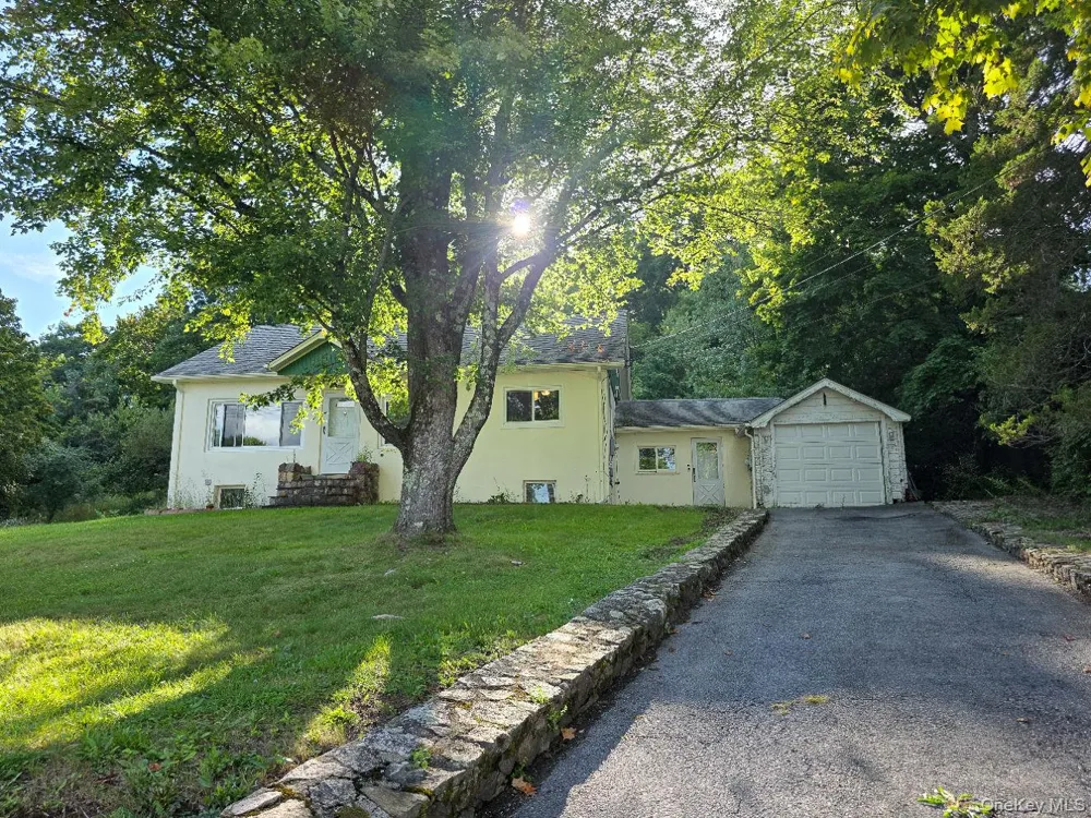 141 W Mombasha Road Monroe, NY 10950