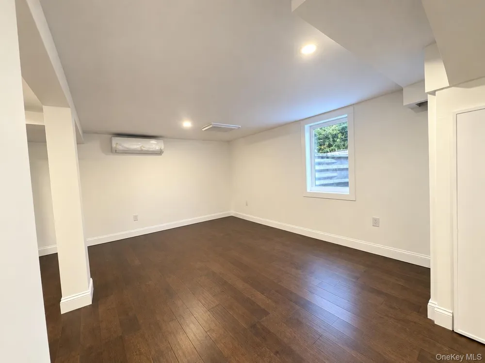 74 Linmouth Road Malverne, NY 11565