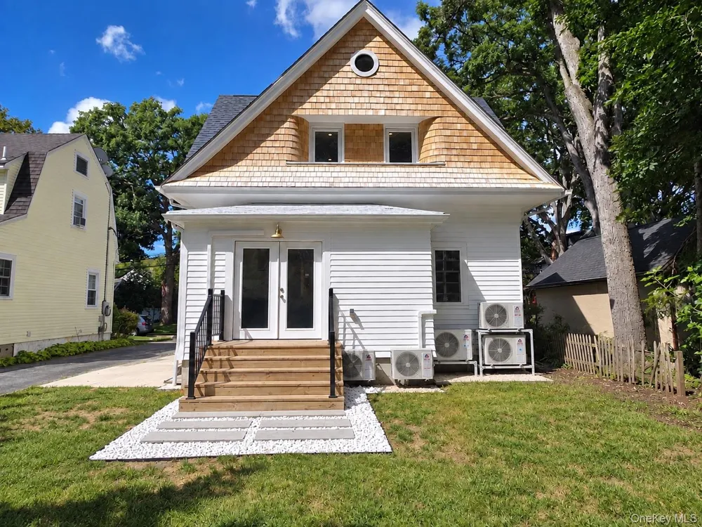 74 Linmouth Road Malverne, NY 11565