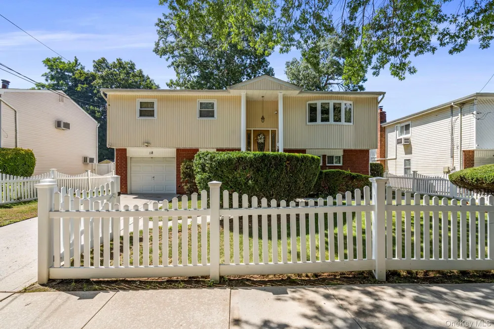 18 Brooklyn Avenue Roosevelt, NY 11575