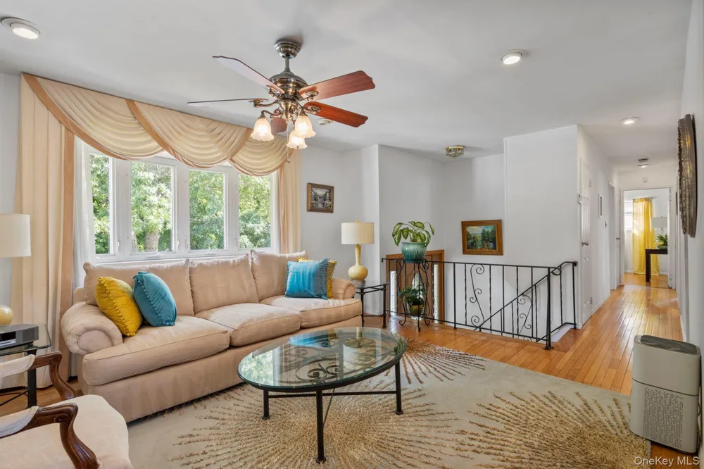 18 Brooklyn Avenue Roosevelt, NY 11575