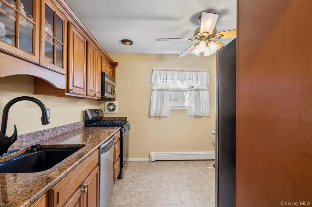 18 Brooklyn Avenue Roosevelt, NY 11575