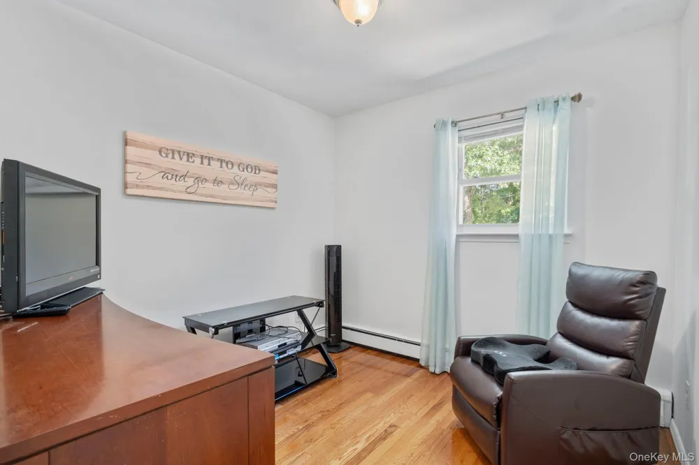 18 Brooklyn Avenue Roosevelt, NY 11575