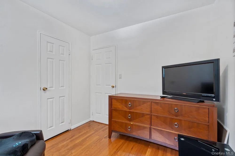 18 Brooklyn Avenue Roosevelt, NY 11575