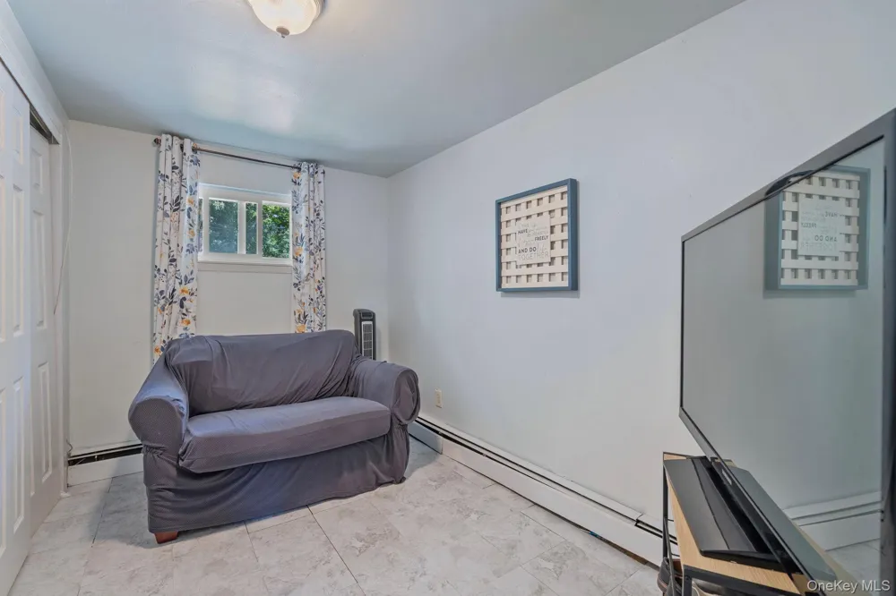 18 Brooklyn Avenue Roosevelt, NY 11575