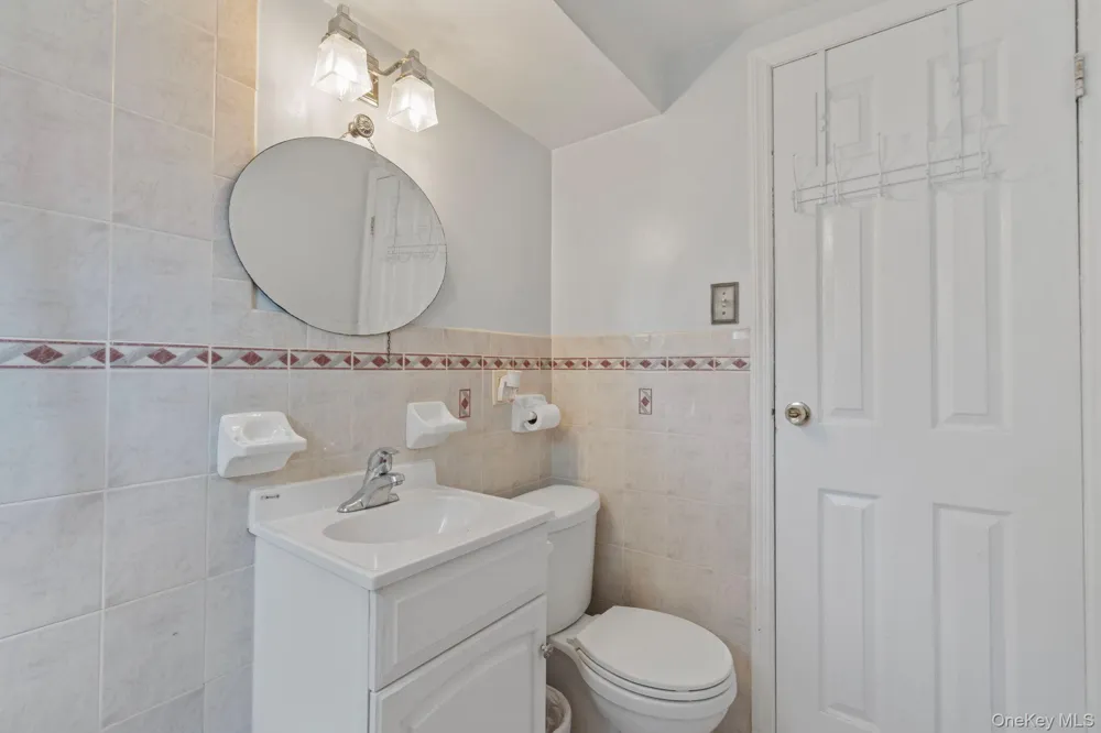 18 Brooklyn Avenue Roosevelt, NY 11575