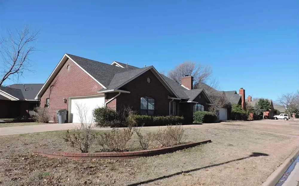 706 NW Micklegate Boulevard Lawton, OK 73505
