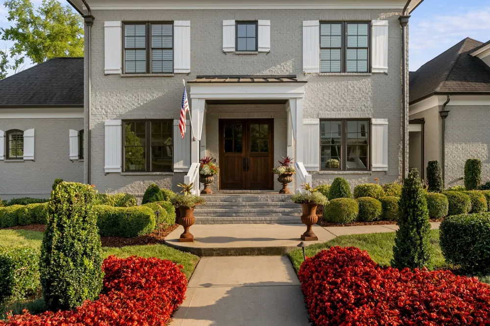 8645 Belladonna Dr College Grove, TN 37046