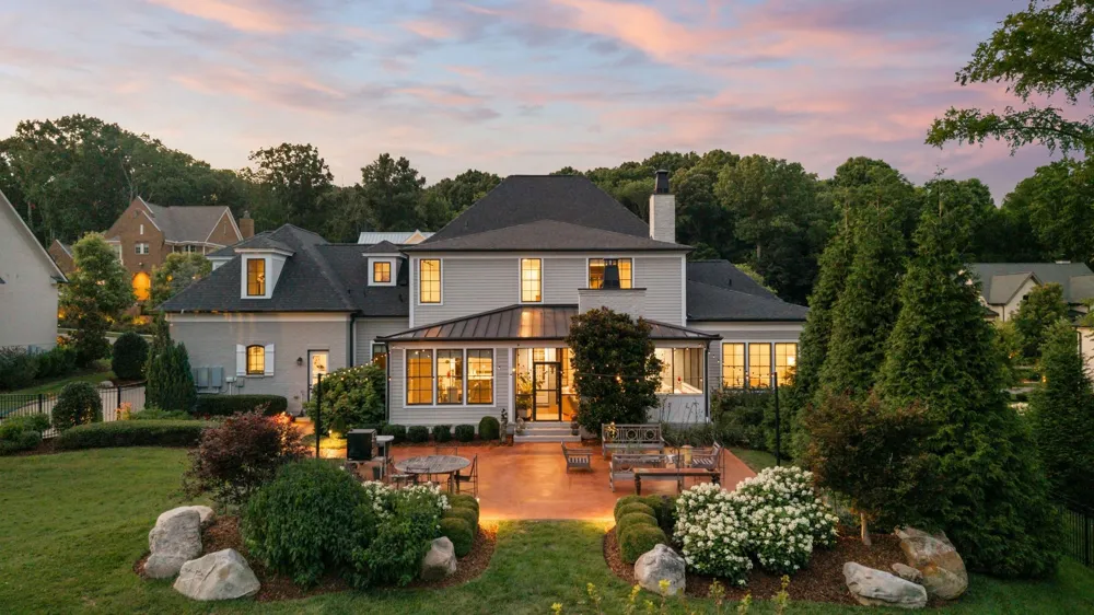 8645 Belladonna Dr College Grove, TN 37046