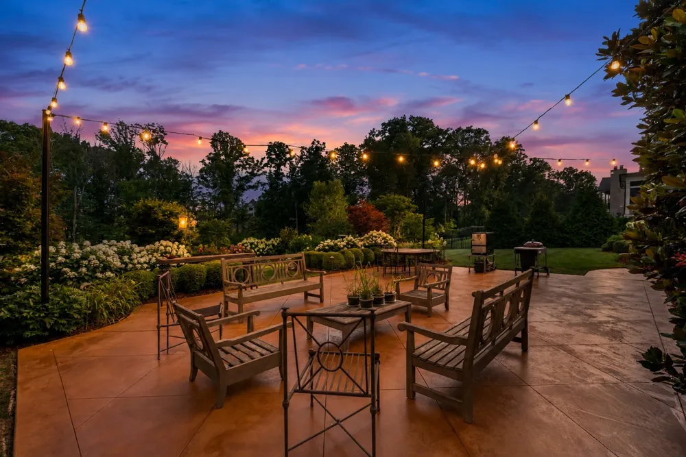 8645 Belladonna Dr College Grove, TN 37046