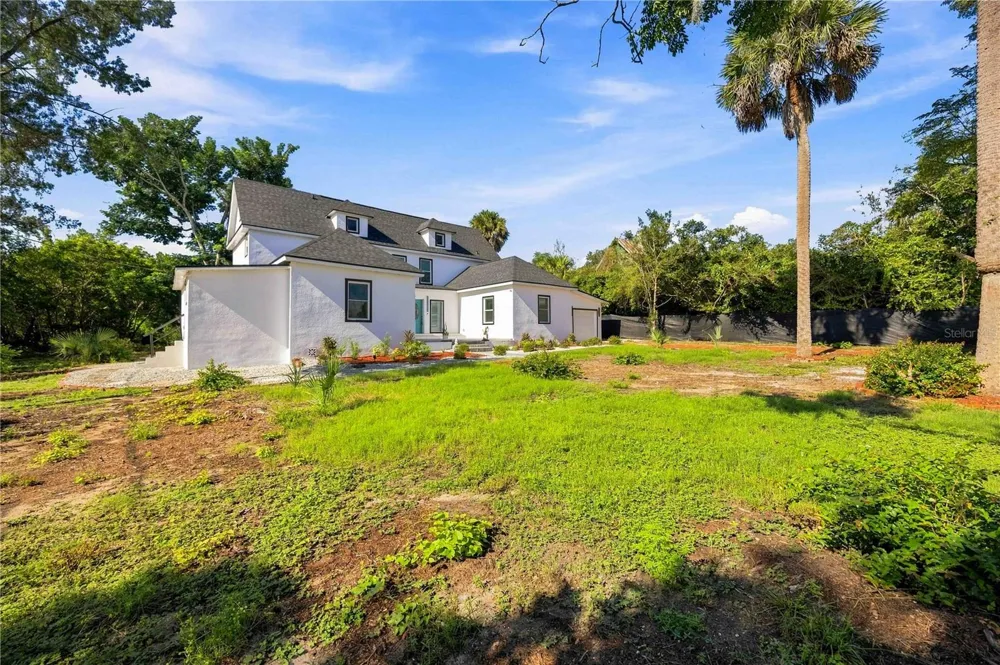 401 OLD SCHOOL HOUSE ROAD E Loughman, FL 33858