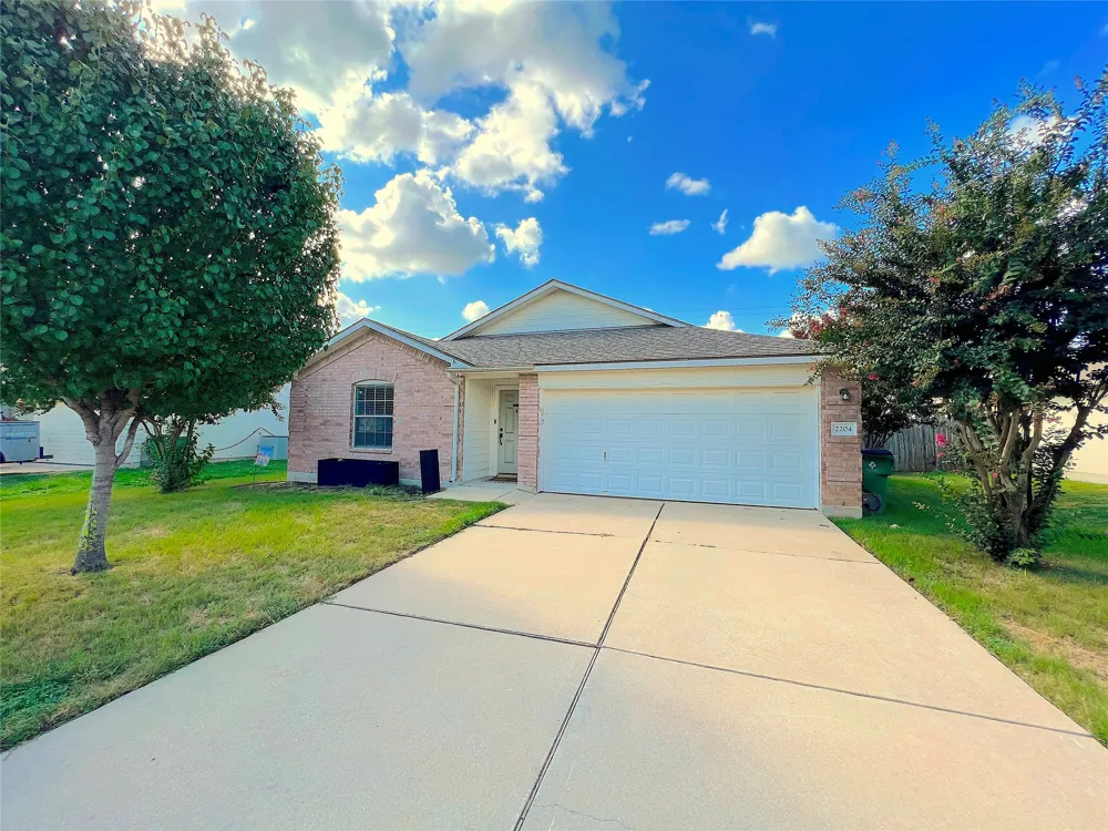 2204 Brewers Place Taylor, TX 76574