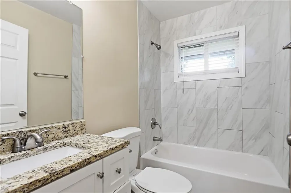 2318 Ousley Court Decatur, GA 30032