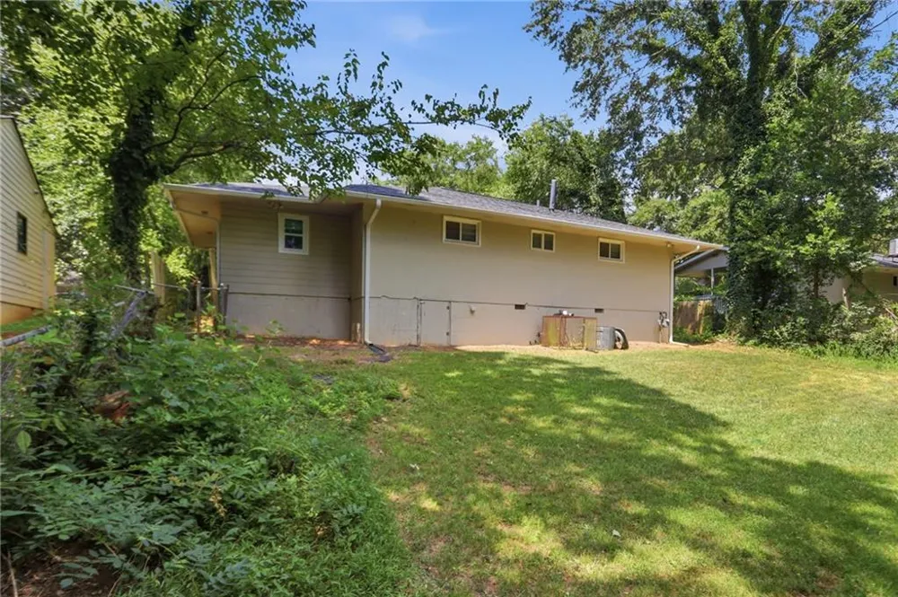2318 Ousley Court Decatur, GA 30032