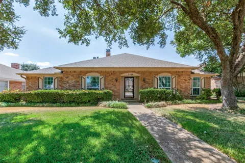1700 Mayflower Drive