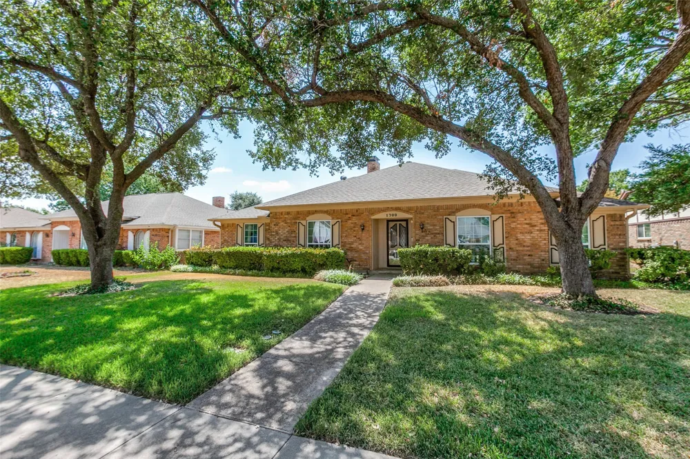 1700 Mayflower Drive Richardson, TX 75081