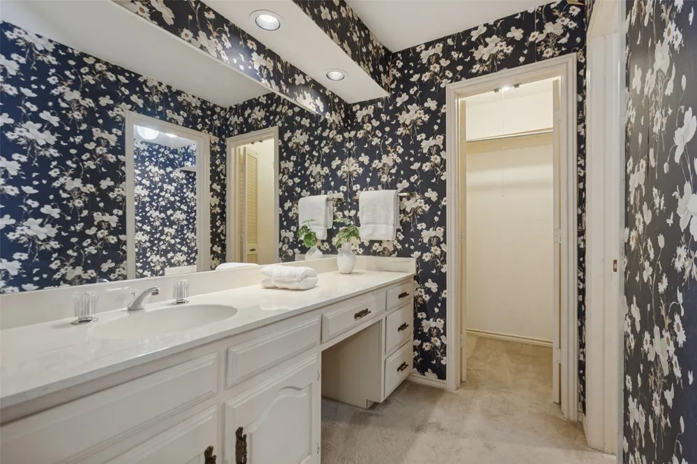 1700 Mayflower Drive Richardson, TX 75081