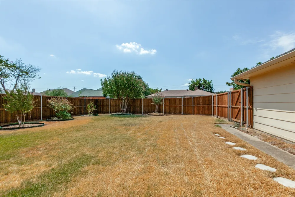1700 Mayflower Drive Richardson, TX 75081