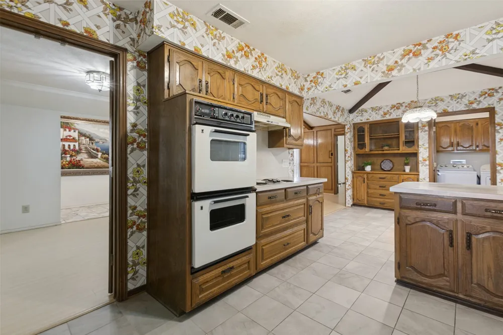 1700 Mayflower Drive Richardson, TX 75081