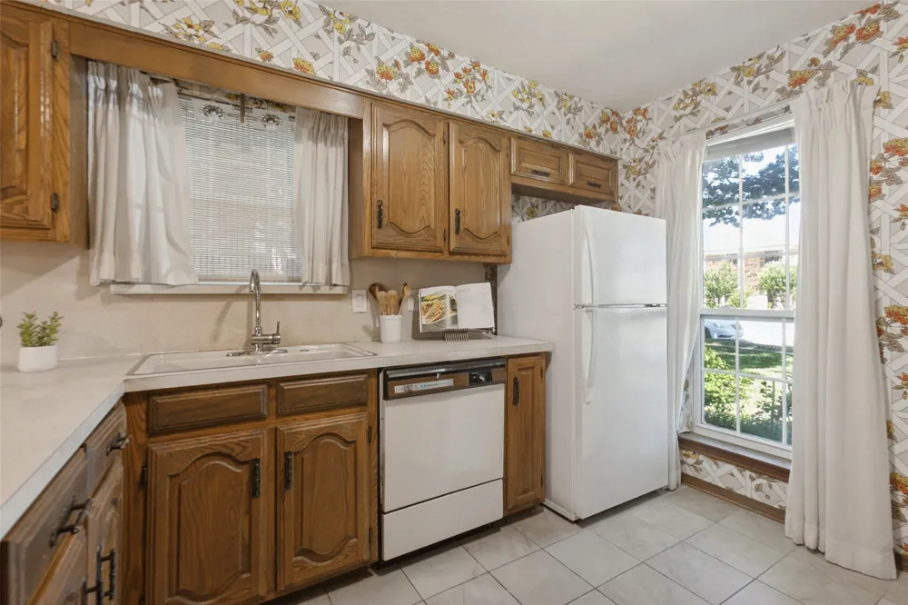 1700 Mayflower Drive Richardson, TX 75081