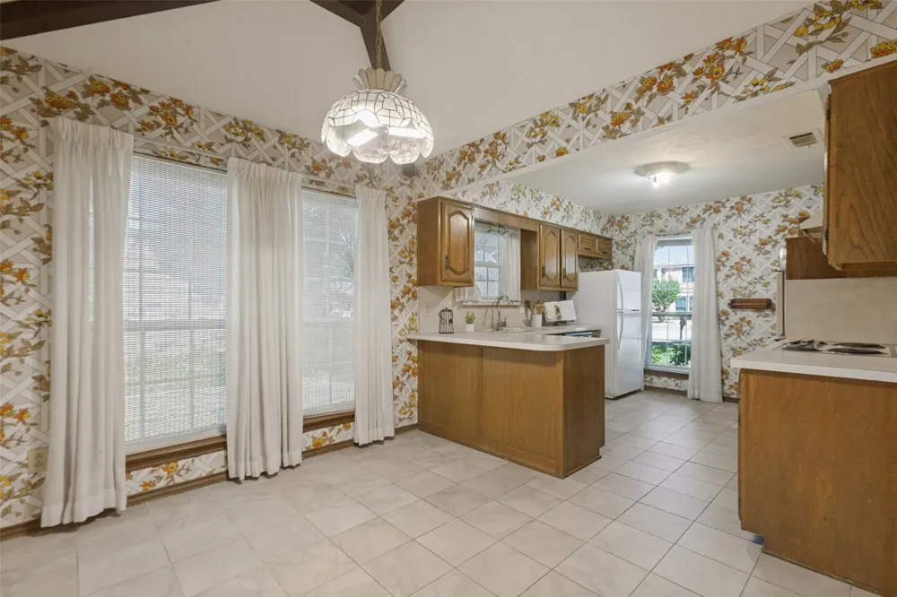 1700 Mayflower Drive Richardson, TX 75081