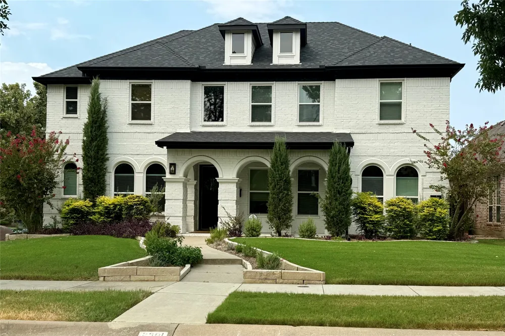 2301 Queen Morgan Lane Lewisville, TX 75056