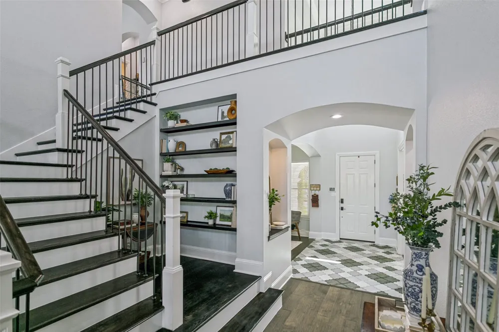 2301 Queen Morgan Lane Lewisville, TX 75056