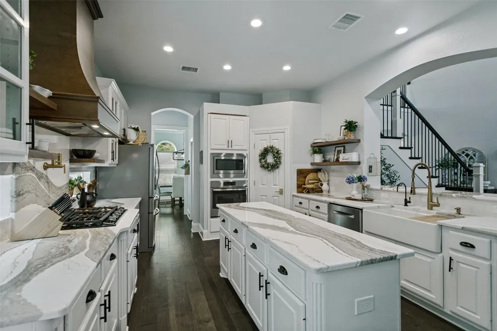2301 Queen Morgan Lane Lewisville, TX 75056