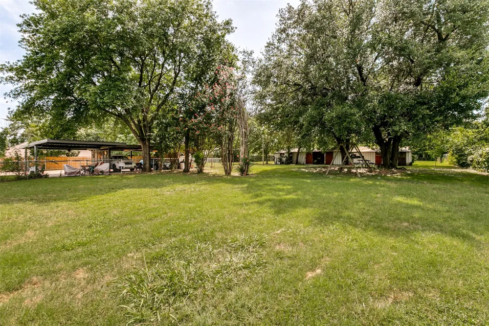 1425 Tobie Layne Street Benbrook, TX 76126