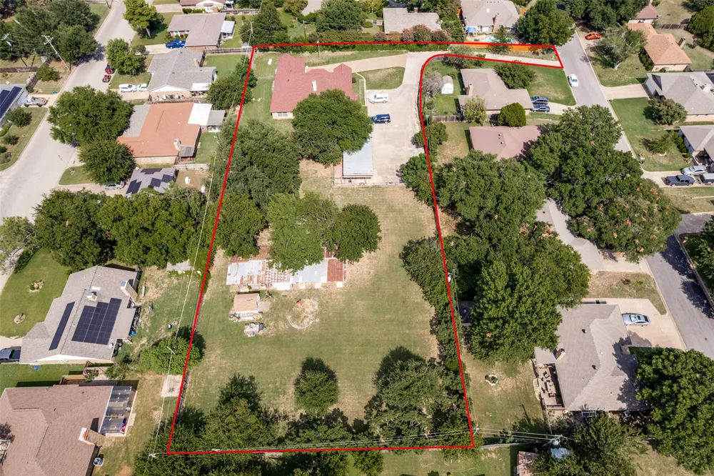 1425 Tobie Layne Street Benbrook, TX 76126