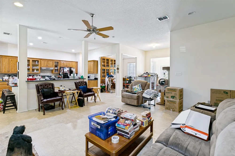 1425 Tobie Layne Street Benbrook, TX 76126