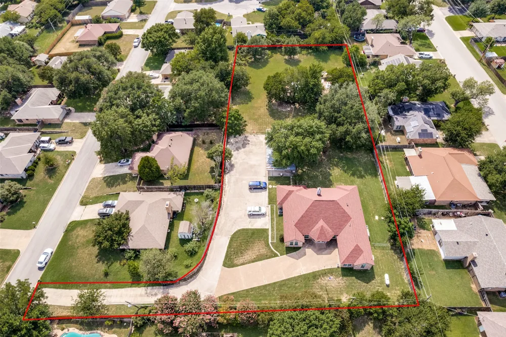 1425 Tobie Layne Street Benbrook, TX 76126