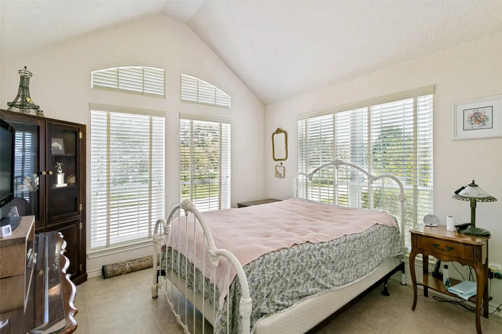1425 Tobie Layne Street Benbrook, TX 76126