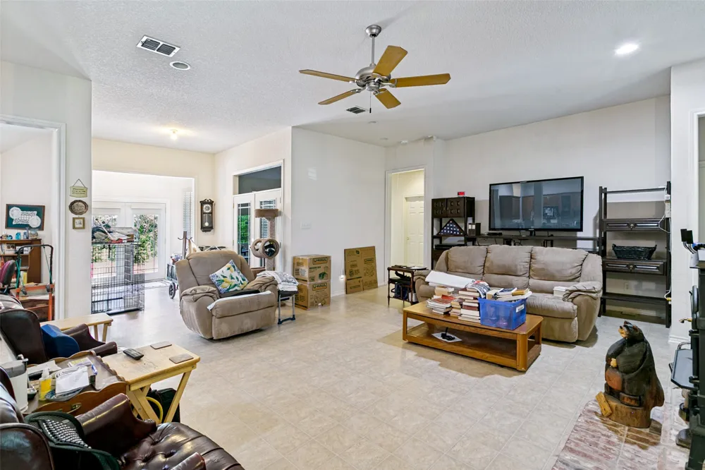 1425 Tobie Layne Street Benbrook, TX 76126