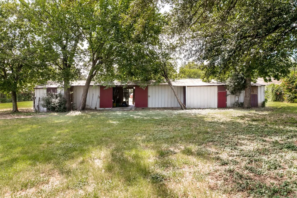 1425 Tobie Layne Street Benbrook, TX 76126