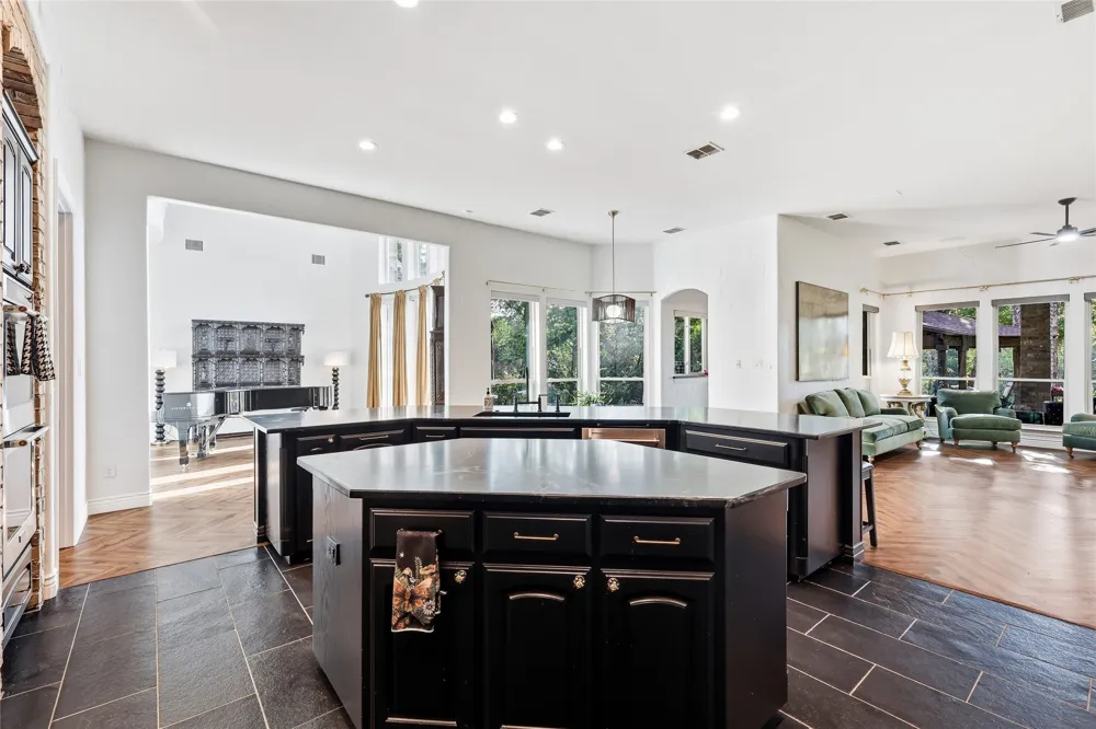 3503 Sarah Springs Trail Flower Mound, TX 75022