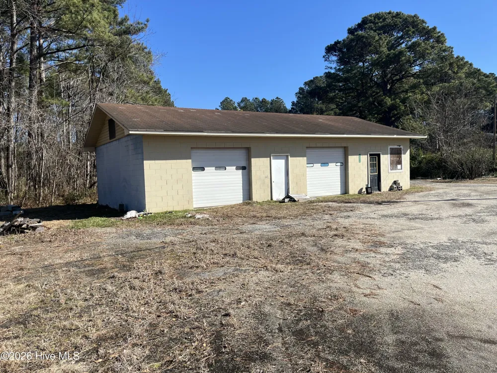 11820 Nc 211 Butters, NC 28320
