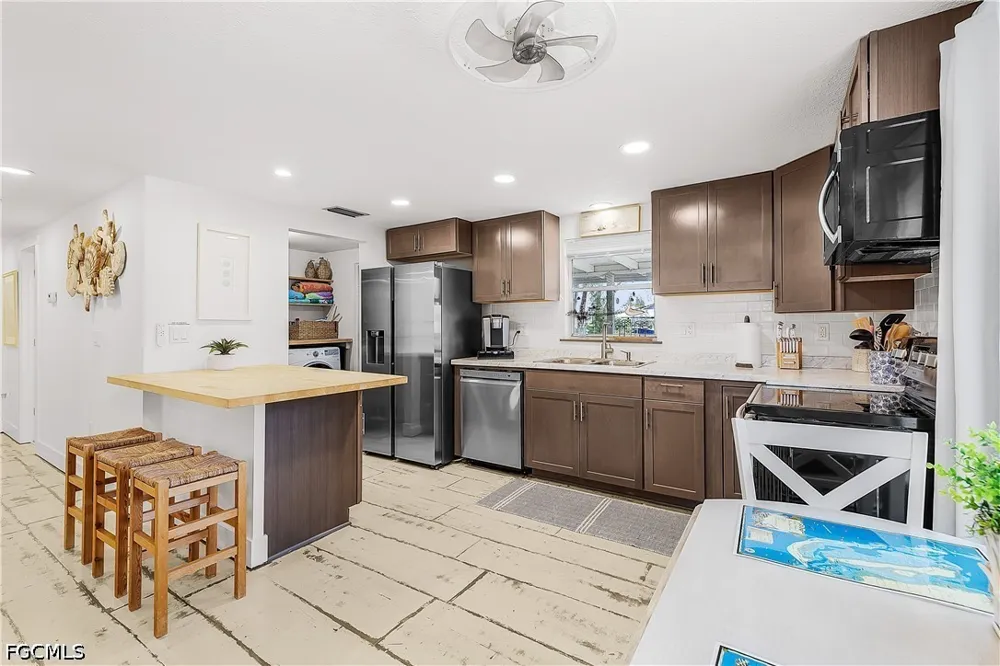 6th Avenue St James City, FL 33956
