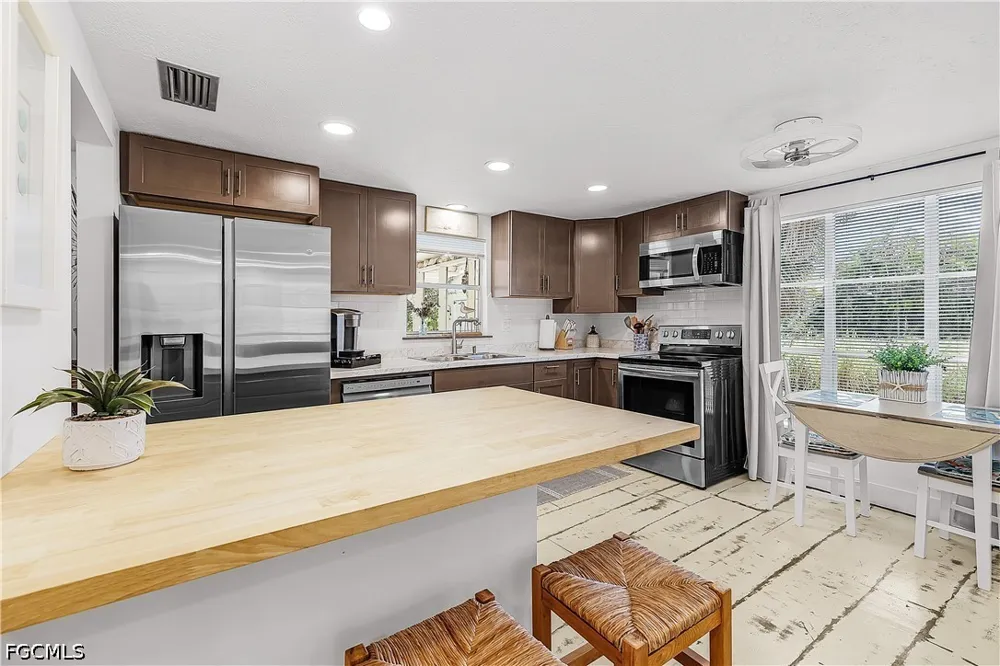 6th Avenue St James City, FL 33956