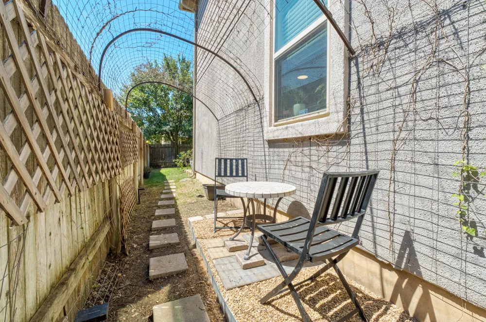193 Camden Cove Buda, TX 78610