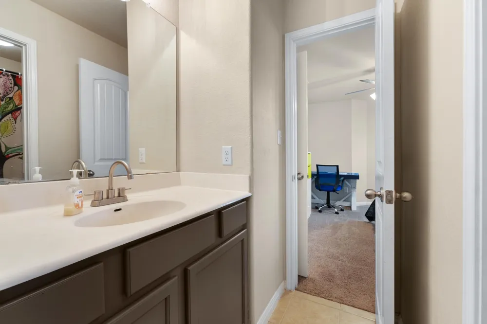 193 Camden Cove Buda, TX 78610