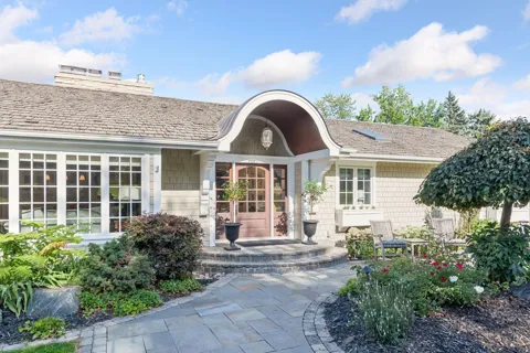 330 Peavey Road